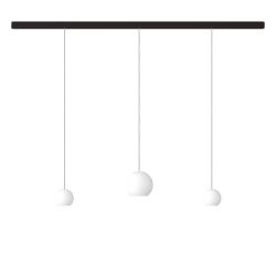 KOMOT KOS Trio SL LED-Pendelleuchte-Schiene 150 cm Schwarz matt-Schwarz-mundgeblasenes Opalglas-mit Tunable White (2200K - 4200K)